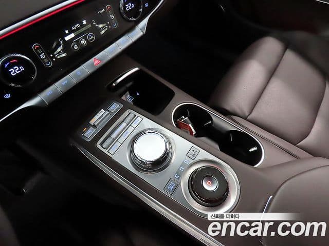 Genesis GV70 2023 — ფოტო 10/20