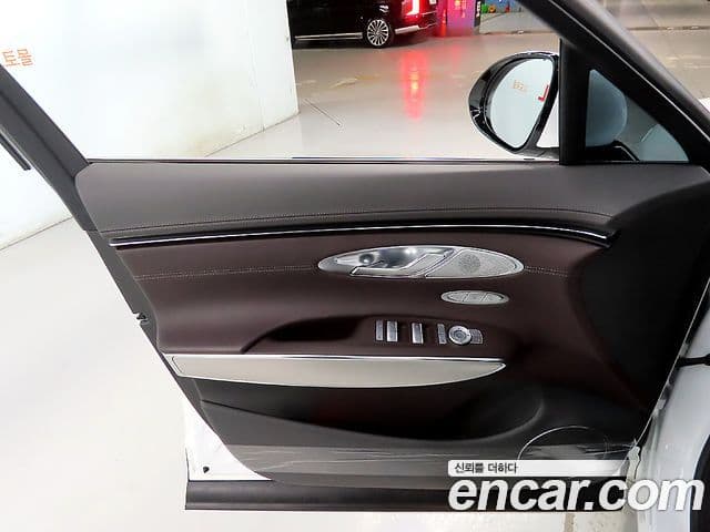 Genesis GV70 2023 — ფოტო 11/20