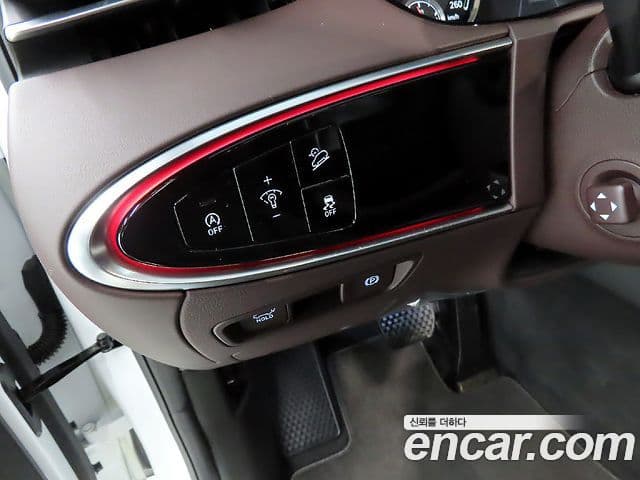Genesis GV70 2023 — ფოტო 12/20