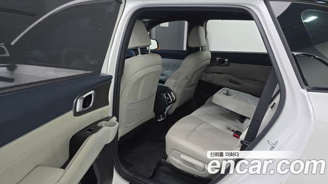 Kia Sorento 2023 — ფოტო 11/20
