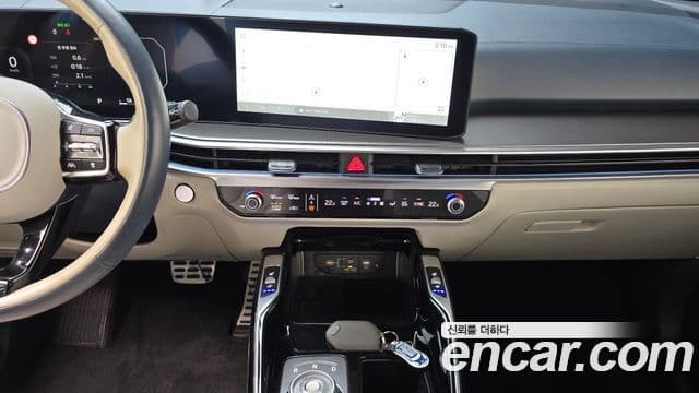 Kia Sorento 2023 — ფოტო 17/20