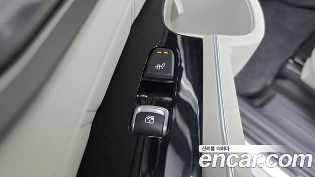 Kia Sorento 2023 — ფოტო 19/20