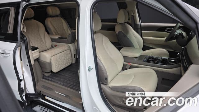 Kia Carnival 2024 — Фото 12/20