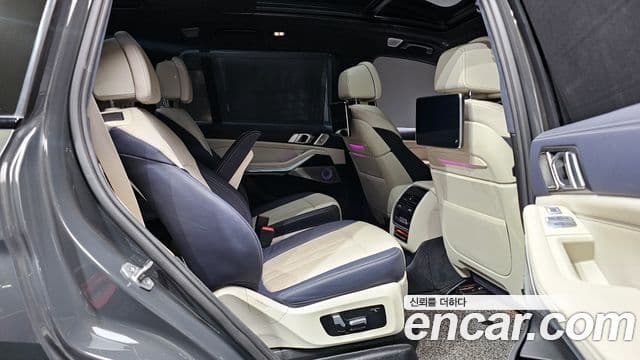 BMW X7 2022 — Şəkil 16/20