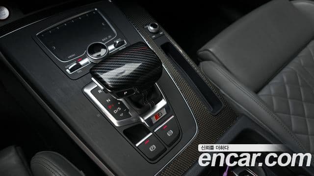 Audi Q5 2020 — Şəkil 9/20