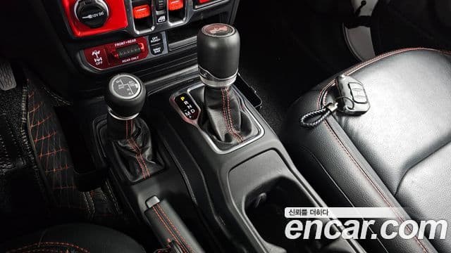 Jeep Wrangler 2023 — ფოტო 9/20