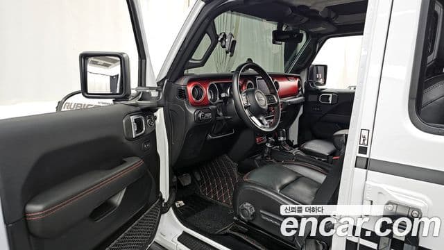 Jeep Wrangler 2023 — ფოტო 10/20