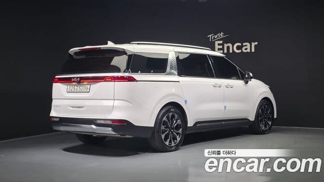 Kia Carnival 2020 — ფოტო 12/20