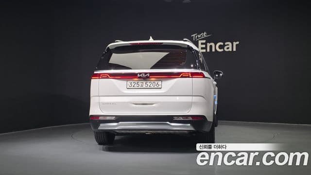 Kia Carnival 2020 — ფოტო 10/20
