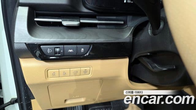 Kia Carnival 2020 — ფოტო 3/20