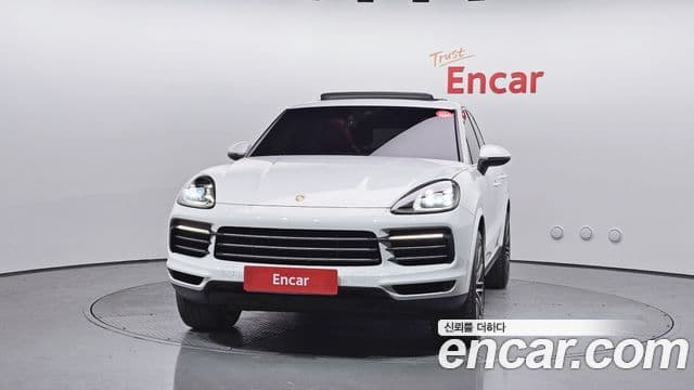 Porsche Cayenne 2020 — ფოტო 3/20