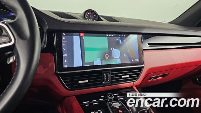 Porsche Cayenne 2020 — ფოტო 17/20