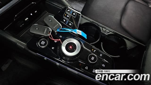 Kia Sportage 2022 — ფოტო 8/20