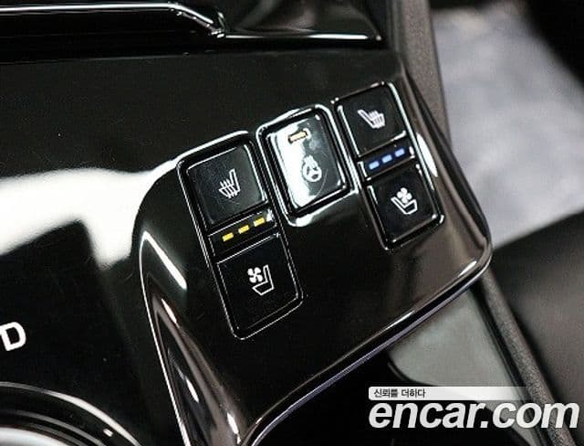 Kia Sportage 2022 — ფოტო 18/20