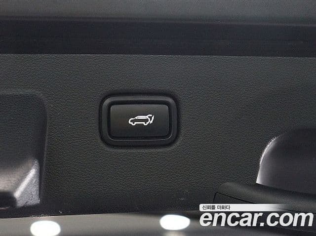 Kia Sportage 2022 — ფოტო 19/20