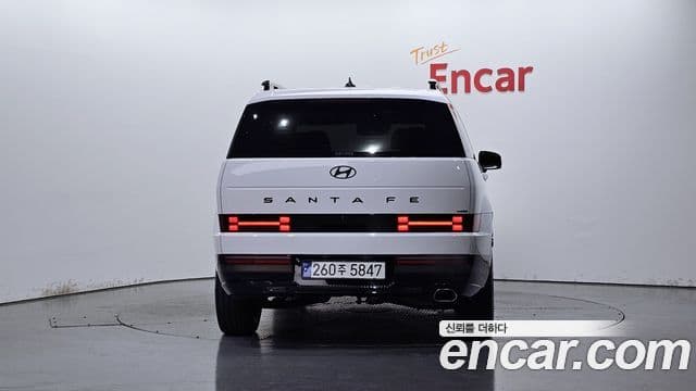 Hyundai Santa Fe 2023 — ფოტო 4/20