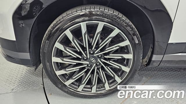 Hyundai Santa Fe 2023 — ფოტო 5/20