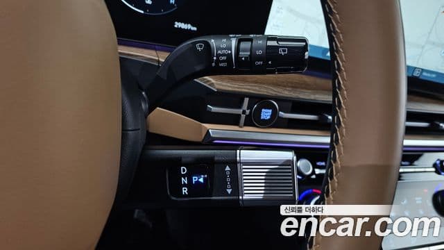 Hyundai Santa Fe 2023 — ფოტო 9/20