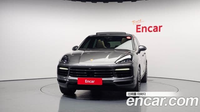 Porsche Cayenne 2021 — ფოტო 3/20