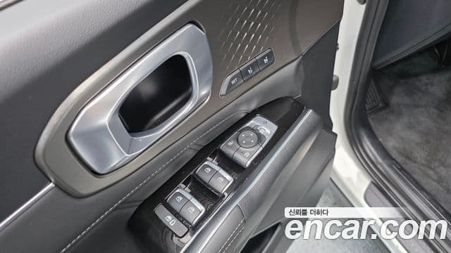 Kia Sorento 2021 — ფოტო 14/20
