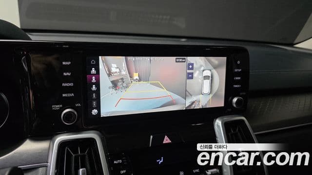Kia Sorento 2021 — ფოტო 16/20