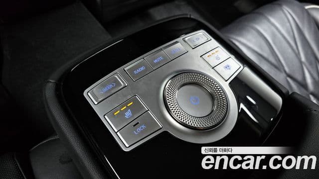 Genesis Electrified G80 2021 — ფოტო 19/20