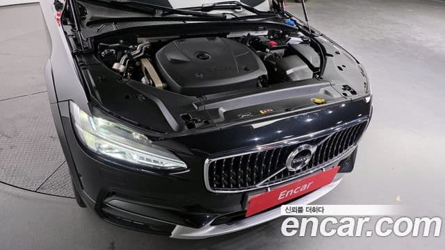 Volvo V90 Cross Country 2020 — Şəkil 6/20