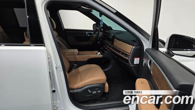 Hyundai Santa Fe 2023 — ფოტო 14/20