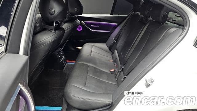BMW 3 Series 2018 — ფოტო 12/20