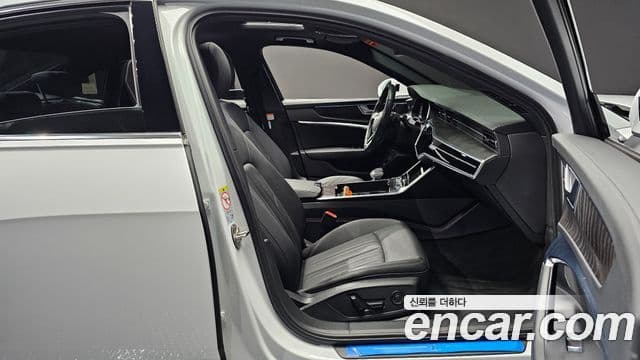 Audi A6 2021 — Photo 8/20