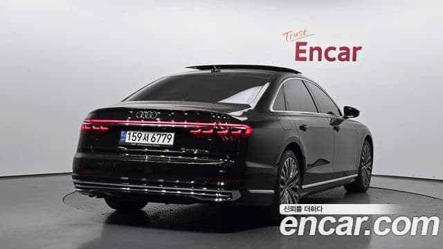 Audi A8 2021 — ფოტო 2/20