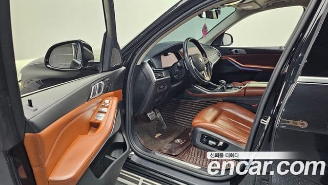 BMW X7 2020 — Photo 8/20
