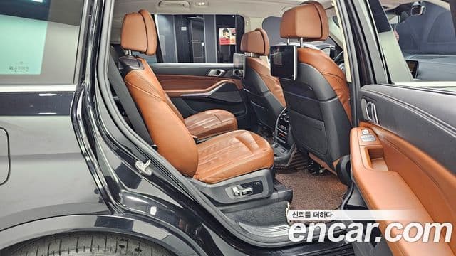 BMW X7 2020 — Photo 9/20
