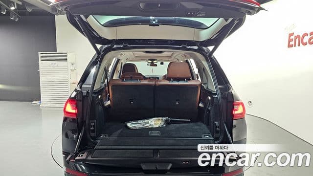 BMW X7 2020 — Photo 17/20