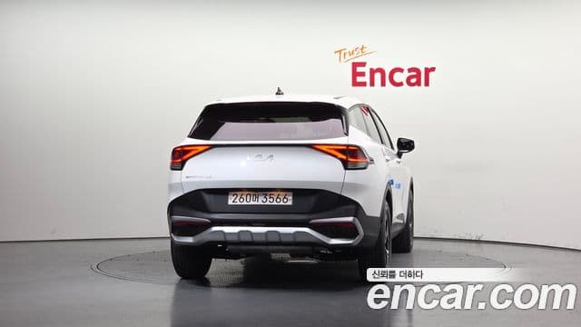Kia Sportage 2022 — ფოტო 4/20