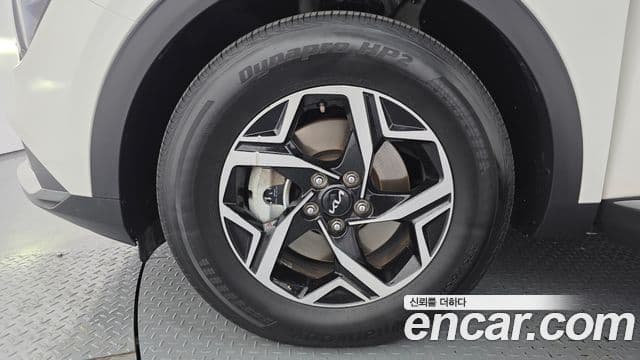 Kia Sportage 2022 — ფოტო 5/20