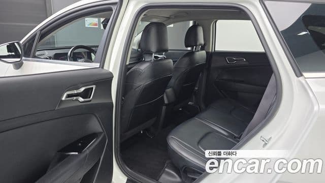 Kia Sportage 2022 — ფოტო 11/20