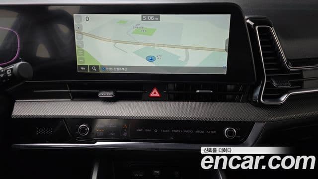 Kia Sportage 2022 — ფოტო 19/20