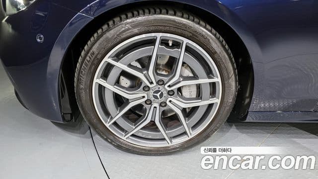 Mercedes-Benz E-Class 2020 — ფოტო 5/20
