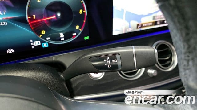 Mercedes-Benz E-Class 2020 — ფოტო 9/20