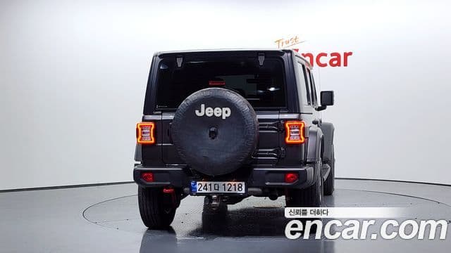 Jeep Wrangler 2022 — Фото 4/20