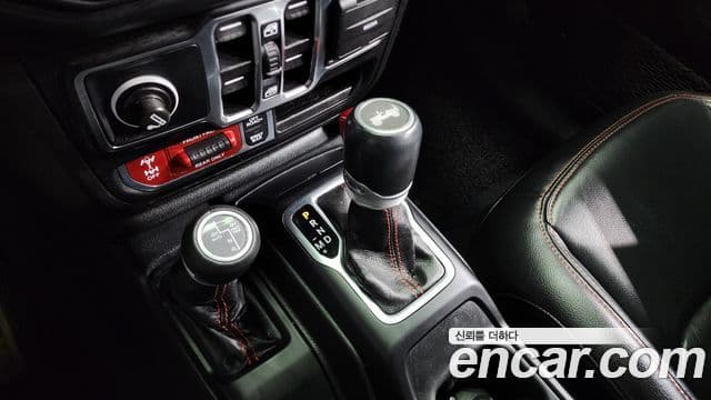 Jeep Wrangler 2022 — Фото 9/20