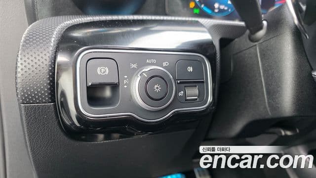 Mercedes-Benz A-Class 2022 — Şəkil 14/20