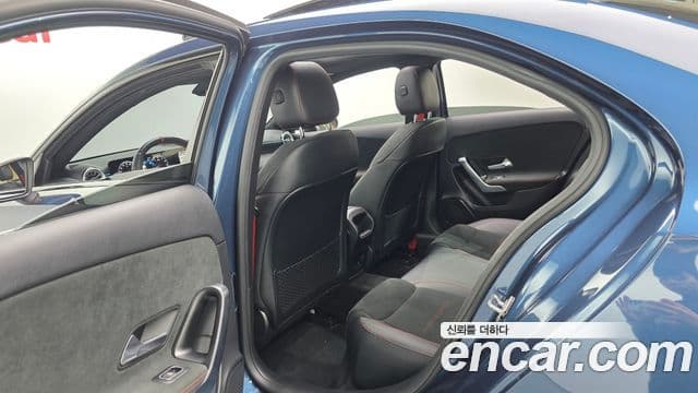 Mercedes-Benz A-Class 2022 — Şəkil 18/20