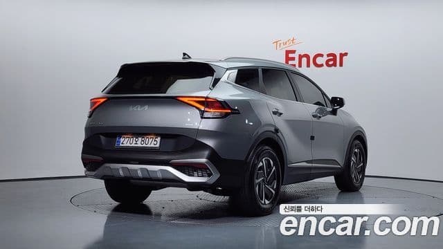 Kia Sportage 2022 — ფოტო 15/20