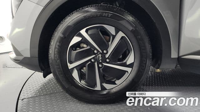 Kia Sportage 2022 — ფოტო 3/20