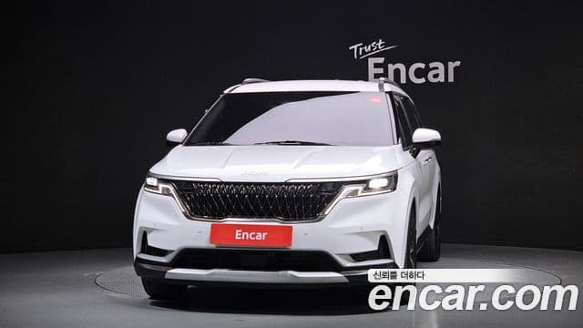 Kia Carnival 2022 — Фото 3/20