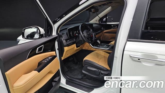 Kia Carnival 2022 — Фото 11/20
