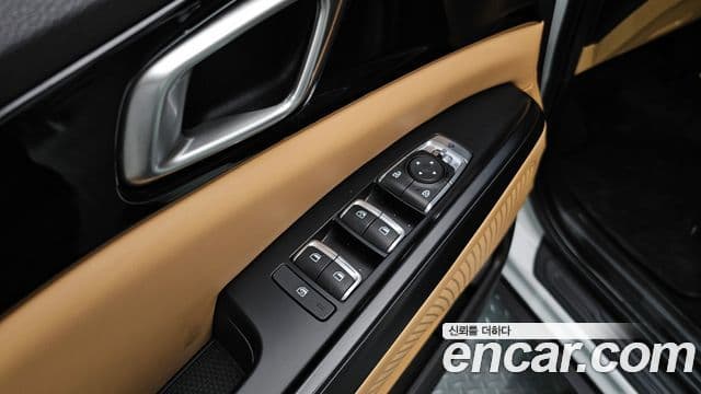 Kia Carnival 2022 — Фото 17/20