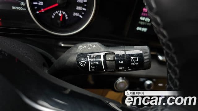 Kia Carnival 2022 — Фото 19/20